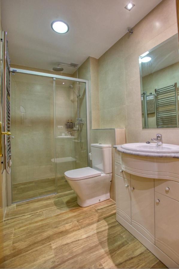 El Loft De Berta Daire Oviedo Dış mekan fotoğraf